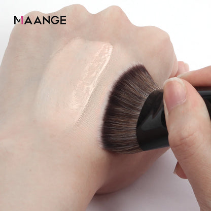 MAANGE Foundation & Concealer Brush – Flat Head with Protective Box