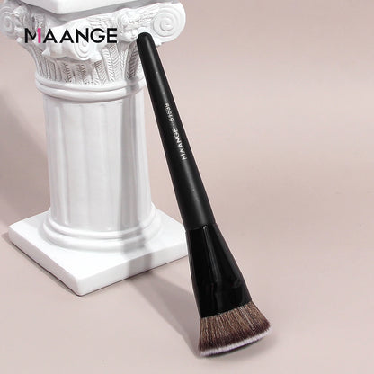 MAANGE Foundation & Concealer Brush – Flat Head with Protective Box