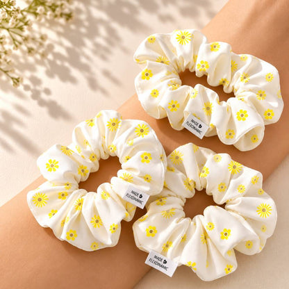 Coletero Floral Blanco Artesanal – Margaritas Amarillas