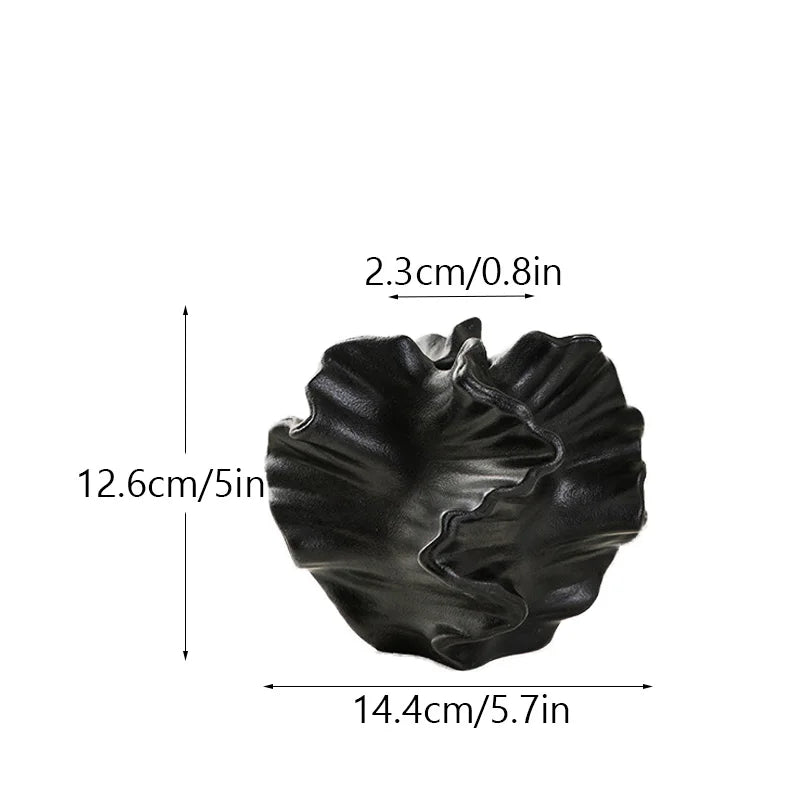 Sculptural design of Corale Nordic vase for contemporary interiors.